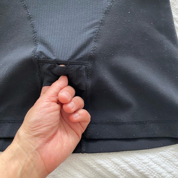 Lulemon black criss cross back tank top—— excellent condition! - Picture 8 of 9